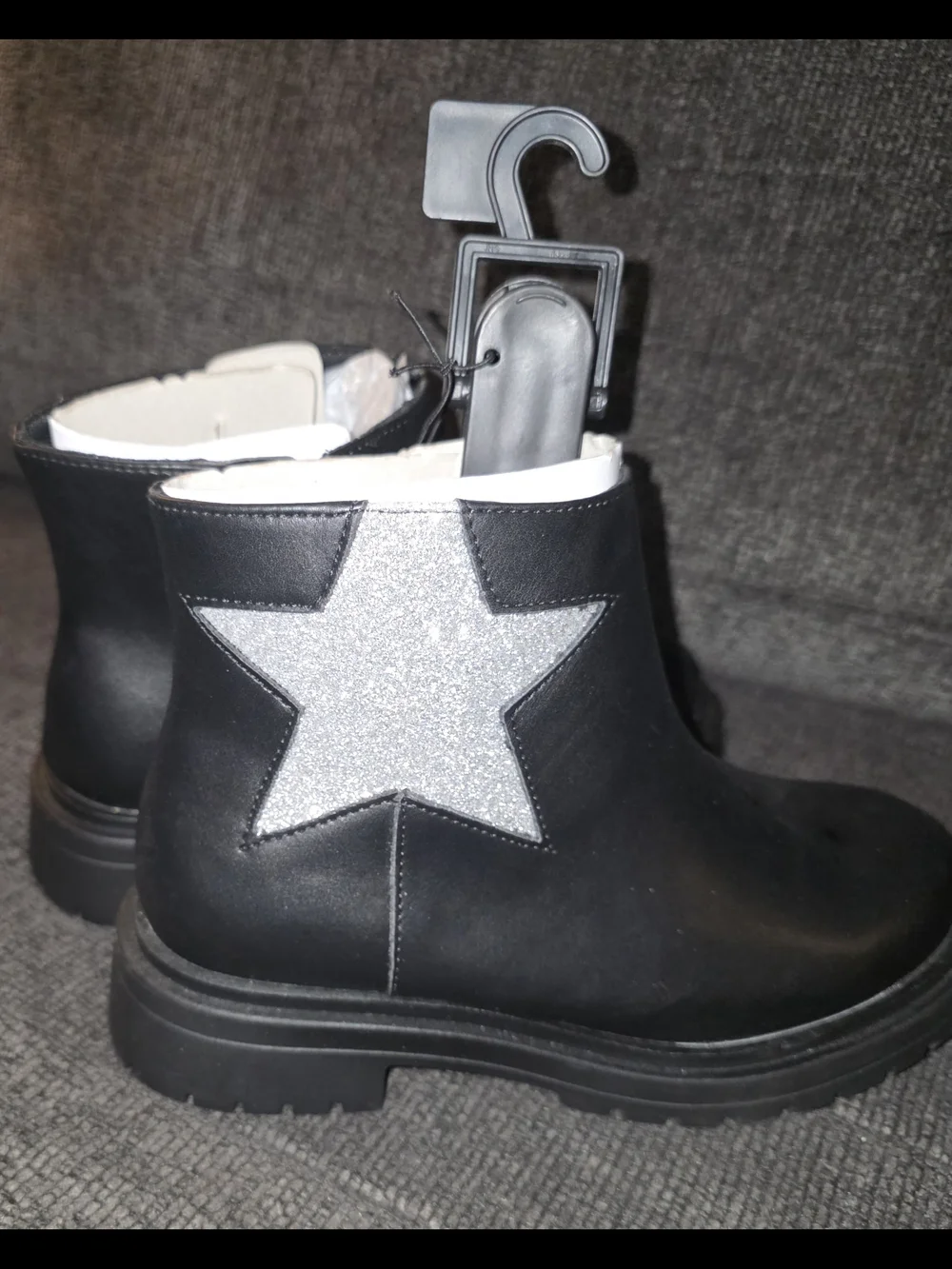 Little Girls Black Ankle Boots with Silver Glitter Star Size 2 NWT